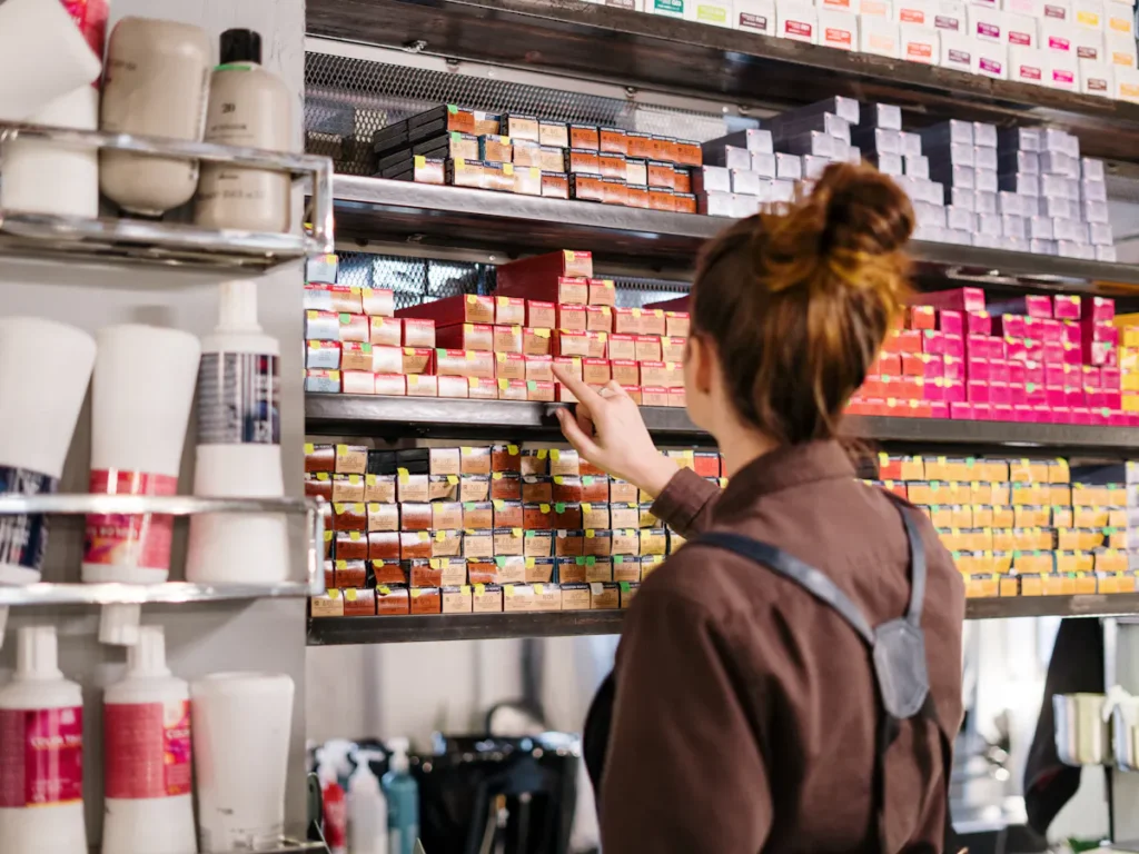 Navigate the world of waxing in Amsterdam for a flawless finish